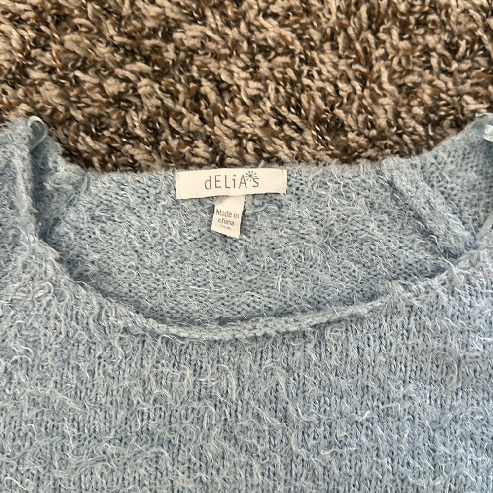 Delia’s Sweater - Picture 5 of 7